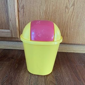 Mini Garbage Can